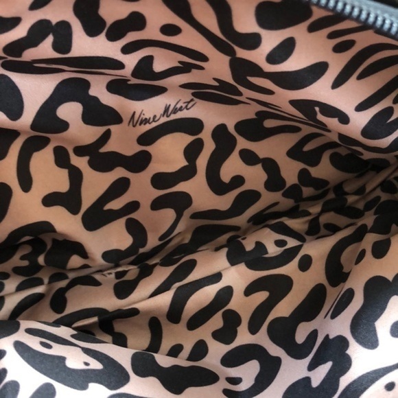 3/$30 Nine West sequined/leopard interior cosmetic bag - Picture 4 of 6